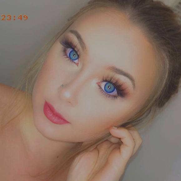 izzy_rose1613